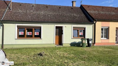 Kleines Haus in traumhafter Lage neben Teich zum Fischen, Baden und Chillen