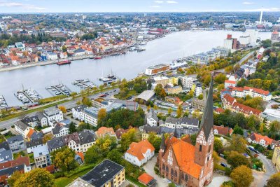 Rarität auf Jürgensby – Drei-Parteien-Haus nahe Flensburger Hafen und Förde