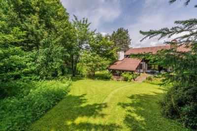 Ravensburg - Torkenweiler
Einzigartiges Refugium mit weitläufigem Gartengrundstück