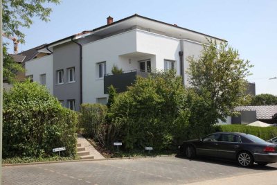 3 Zimmer Komfortwohnung -niedrige Kosten = bezahlbarer Luxus (ohne Maklerkosten)