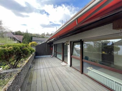 3 Zi Wohnung mit großem Balkon am Waldrand mit Vögelgezwitscher