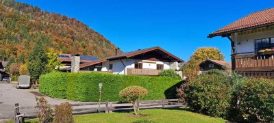 Renovierte  2 Zimmer Wohnung mit herrlichem Blick auf das Kaisergebirge in ruhiger Wohnlage