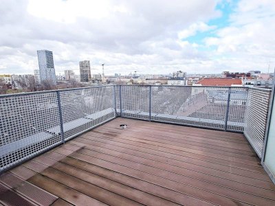 FERNBLICK, TERRASSENHIT, 102 m2 Dachgeschoß-Maisonette, 3 Zimmer, Komplettküche, Wannenbad, Parketten, Innstraße