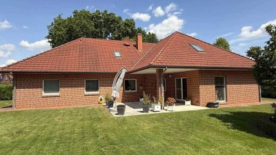 XXL Bungalow mit Einliegerwohnung/Gewerbe  zu verkaufen