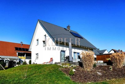 Freistehendes EFH KfW 70 mit Terrasse und großem Spielgarten!