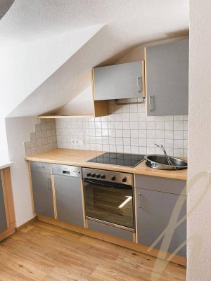 LANDECK – 3-Zimmer-Dachgeschoss-Wohnung in ruhiger Wohngegend