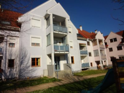 Eigentumswohnung mit Loggia in ruhiger Lage !