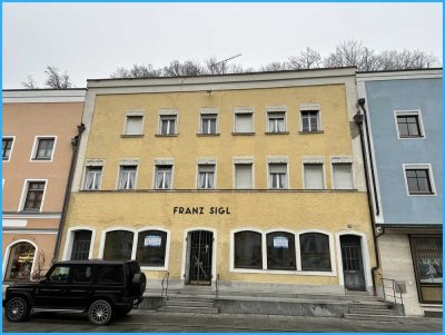 DIPLOM-Immowirt MAIER !! Großzügiges Wohn- u. Geschäftshaus am Marktplatz zu freien Entfaltung !!