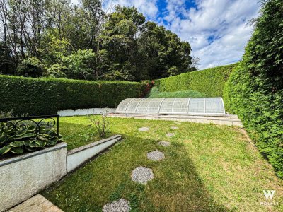 Sanierungsjuwel vor den Toren Wiens: Gießhübl | Absolute Ruhe | Großzügiger Garten | Pool | Sauna