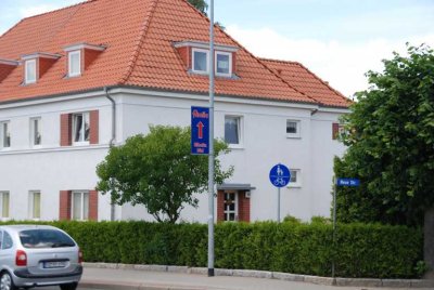 3-Zimmer-Erdgeschoss-Wohnung mit Vollbad und Terrasse