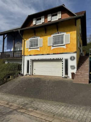 Wadern-Büschfeld: Gepflegtes Einfamilienhaus in ruhiger Lage