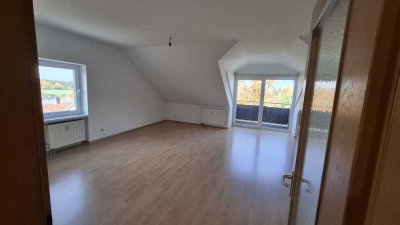 Helle 2-Zimmer Dachgeschosswohnung in 94436 Simbach