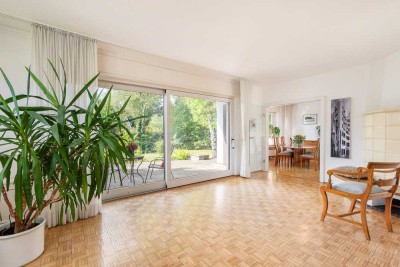 DU-Süden * Stilvolles Wohnhaus mit großem Garten * Freistehend * Doppelgarage