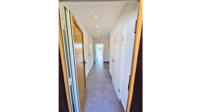 2 Zimmer Wohnung, leer, PKW Stellplatz, beste Lage, 750 zum Bahnhof