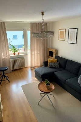 Sonnige 3-Raum-Wohnung mit Balkon und Einbauküche in Oberursel