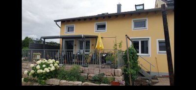 Ein ideales Zuhause für Familien, die naturnah wohnen und dennoch bestens angebunden sein möchten.