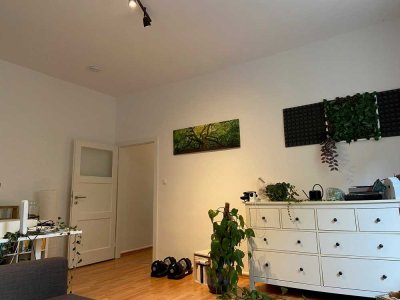 Schöne helle 1 Zimmer Wohnung mit großer Wohnküche  in Deutz