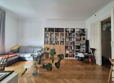 Charmante Altbau-3-Zimmer-Wohnung in bester Lage!