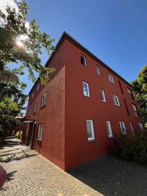 Super 2-Zimmer-Wohnung in guter Lage mit Balkon in Karow zu vermieten
