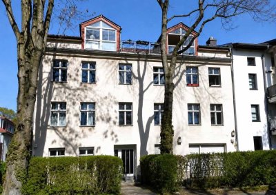 Altbau - Schöne helle 2 Zimmerwohnung in bester Lage von Berlin-Westend