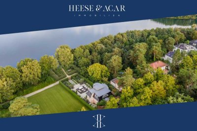 Mondäne Villa in Toplage mit direktem Seezugang auf 2.000 m² Hanggrundstück