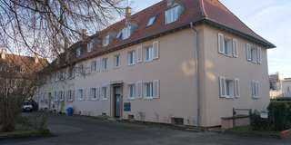 Neuwertig renovierte  4-Zi-Whg mit Balkon + Gartenmitbenutzung in kleiner Wohneinheit zu vermieten