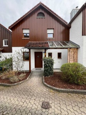 **Traumhaft saniertes Reihenmittelhaus in TOP-Lage - Mariahilfberg**