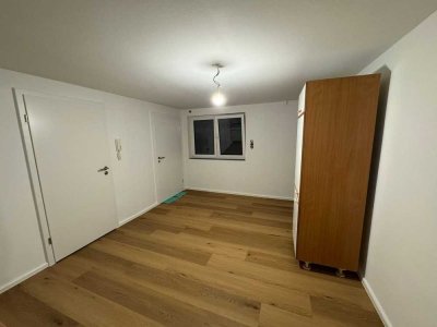 Mayen: Moderne 3-Zimmer-Souterrainwohnung (101 m²) mit Einbauküche und Stellplatz