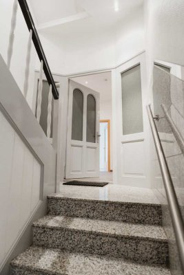 neuwertige 4-Zimmer-Hochparterre - Wohnung mit gehobener Innenausstattung in Hildesheim.