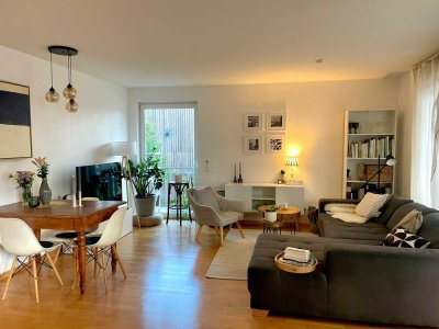 Attraktive 3-Zimmer Wohnung mit Balkon im 1. OG/ Aufzug in Frankfurt-Nieder-Erlenbach