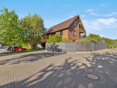 *Familientraum* - Hochwertiges Zweifamilienhaus mit ca. 266 m² Wohnfläche in Thune - Braunschweig