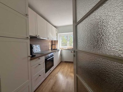 Wohnen im Grünen: 3-Zimmer-Wohnung im 2. OG in Fürstenried, nähe U3, mit Gartenanteil - teilmöbliert