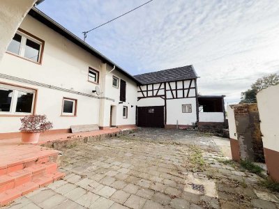 Sanierungsbedürftiges Natur-Idyll in ruhiger Lage von Grafschaft-Karweiler!
