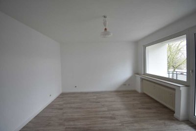 Ruhiges Wohnen! Renovierte 2-Zimmer-Wohnung mit Balkon