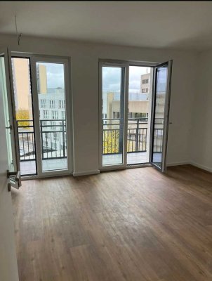 Gehobene 2-Zimmer-Wohnung im Grindel mit großem Balkon, EBK & Fußbodenheizung