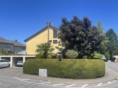 Charmantes Reiheneckhaus mit 6,5 Zimmern, einem Gartenparadies und beheiztem Wintergarten