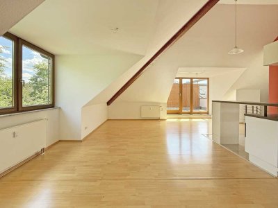 Schicke Dachgeschosswohnung mit sonniger Terrasse