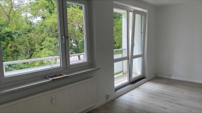 Balkonwohnung mit 3 Schlafzimmern und Aufzug in Halle