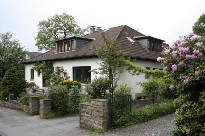 Charmante 3,5-Zimmer Dachgeschosswohnung am Toelleturm in Wuppertal