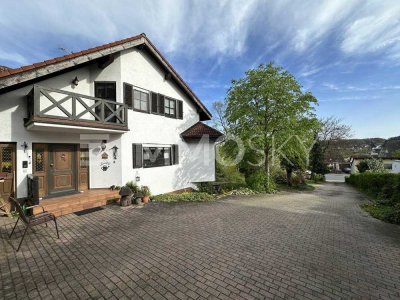 Provisionsfrei! Zweifamilienhaus mit Weitblick: Ihr Zuhause im Grünen
