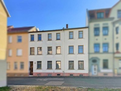 Sanierungsbedürftiges Mehrfamilienhaus in Zentrumsnähe von Meuselwitz