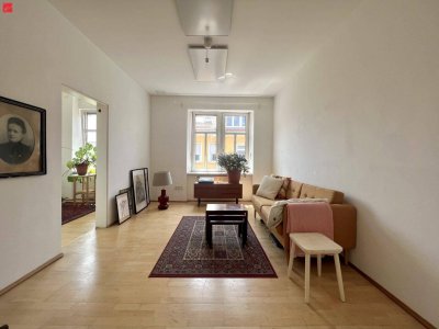 Altbauwohnung in der Nähe der FH JOANNEUM mit Balkon