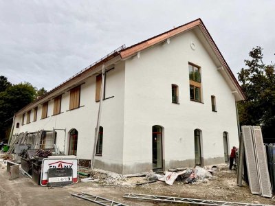 Wohnen auf dem Gutshof 20 Min. von München - 4-Zimmer Maisonette mit Garten