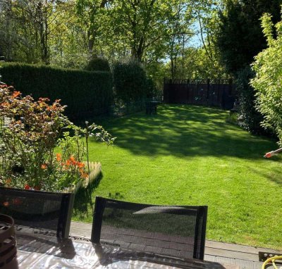 ToFa: top saniertes RMH mit Keller und ausgebauten DG in ruhiger und begehrter  Lage