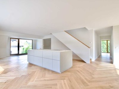 Geräumige, exklusive 5-Zimmer-Maisonette-Wohnung mit lux. Innenausstattung mit EBK