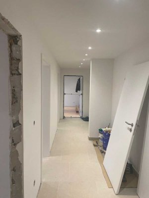 Kernsanierte 3-Zimmer-Wohnung mit Garten & S-Bahn in 5 Min.