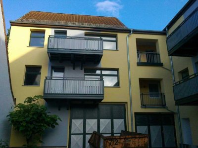 attraktive & großzügige 4-Raum-Wohnung mit Balkon & Terrasse