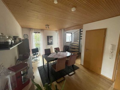 Schöne und neuwertige 2,5-Zimmer-Maisonette-Wohnung in Rottenburg