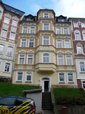 Attraktive 4-Zimmer-Wohnung mit Balkon im 1. OG in Plauen