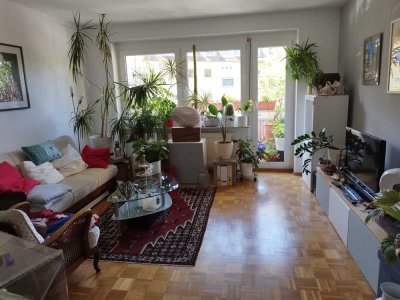 sehr zentral gelegene 3-Raum-Wohnung mit Balkon und EBK in Nürnberg